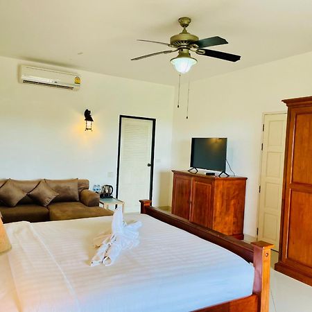 Boomerang Village Resort Kata ภายนอก รูปภาพ