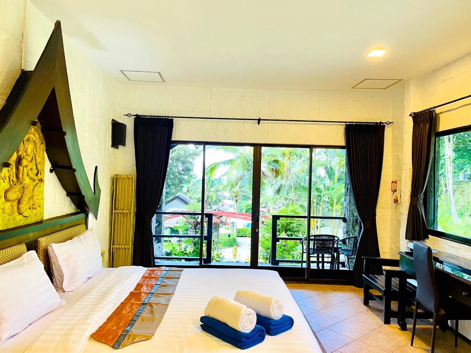 Boomerang Village Resort Kata ภายนอก รูปภาพ