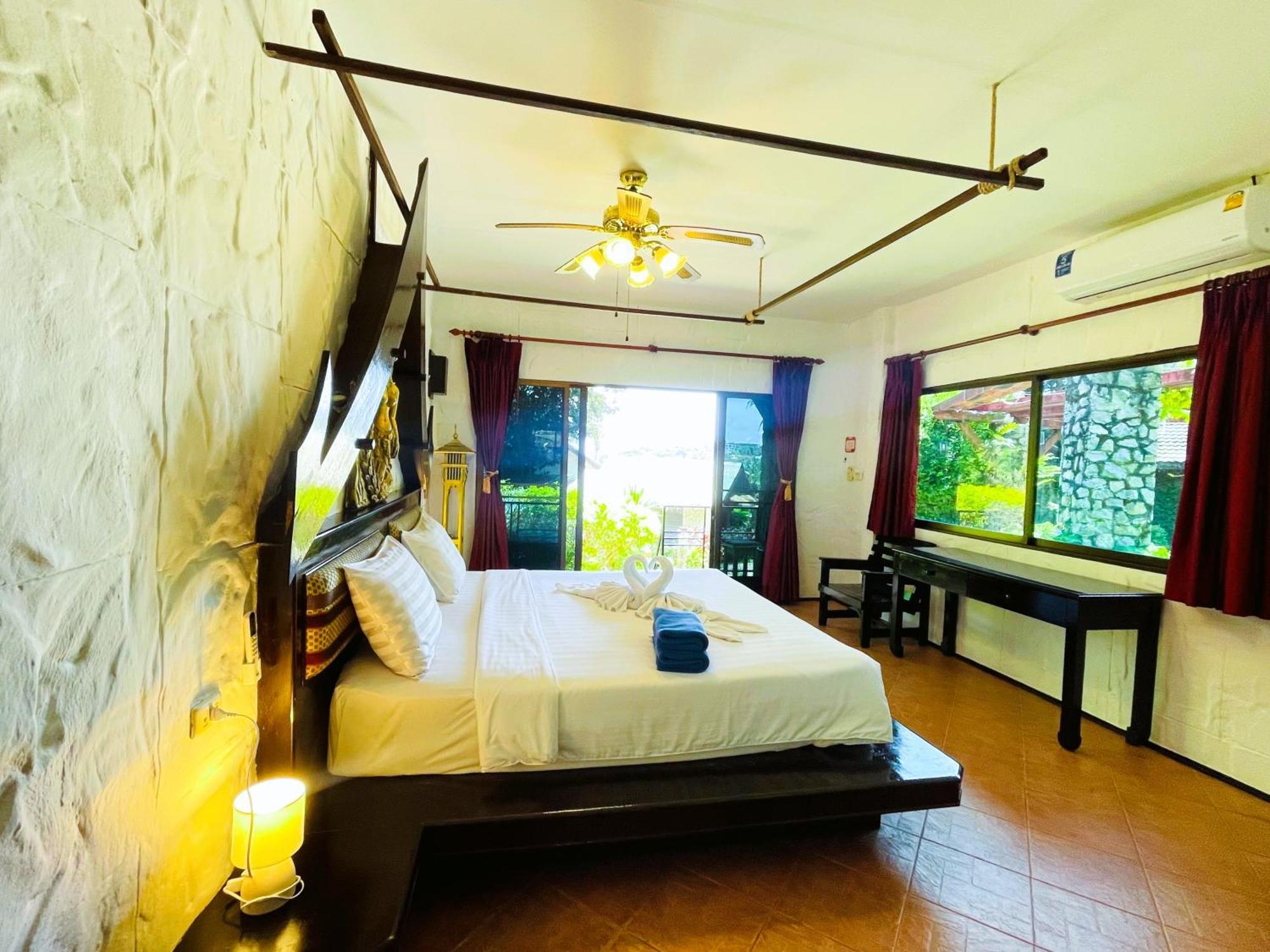 Boomerang Village Resort Kata ภายนอก รูปภาพ